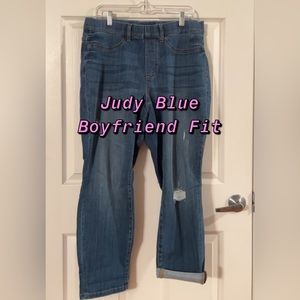 Judy Blue
High Rise Pull On Boyfriend Jegging